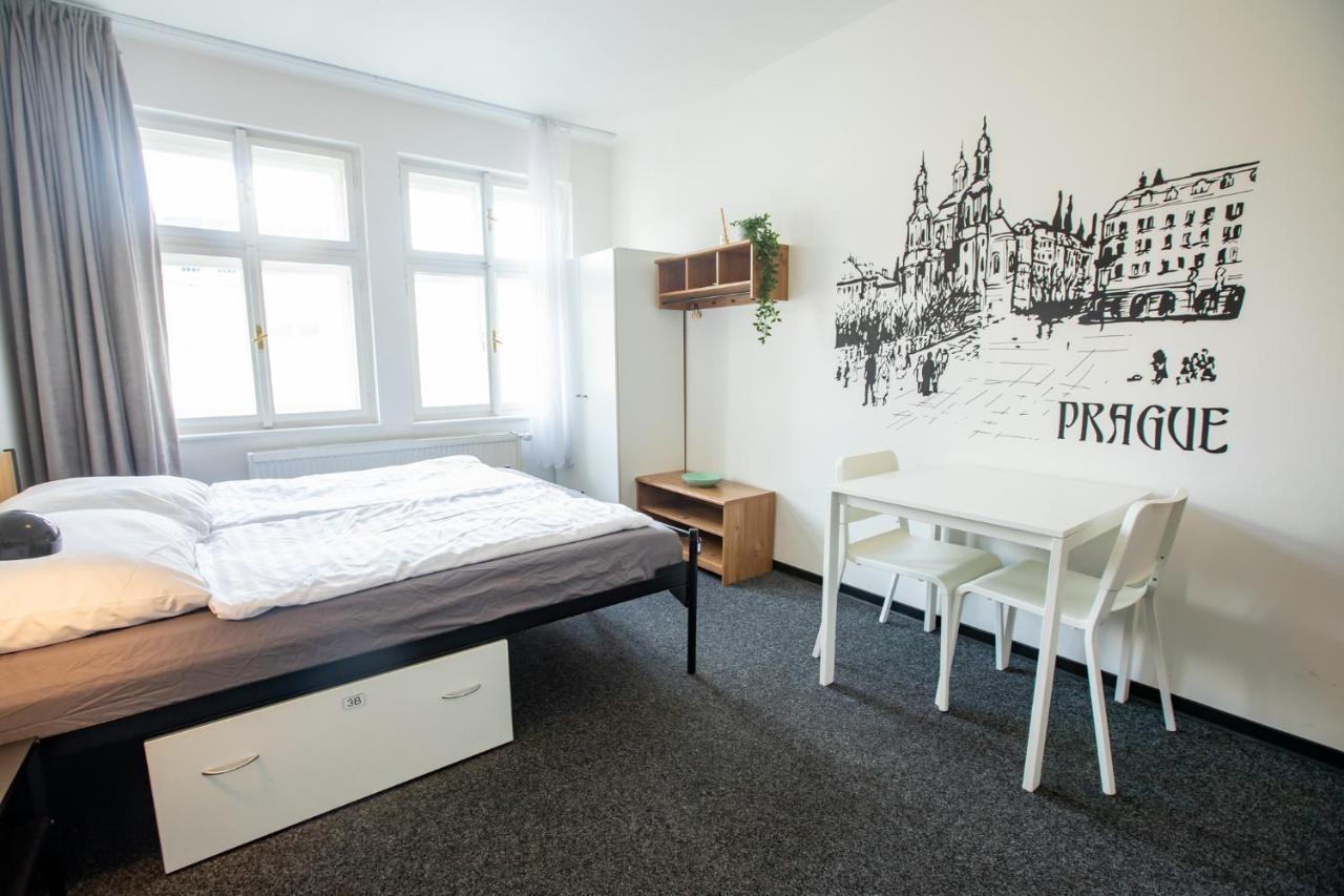 Mai Bohemia Hostel And Apartment Prag Eksteriør billede